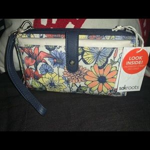 NWT Sakroots crossbody wallet